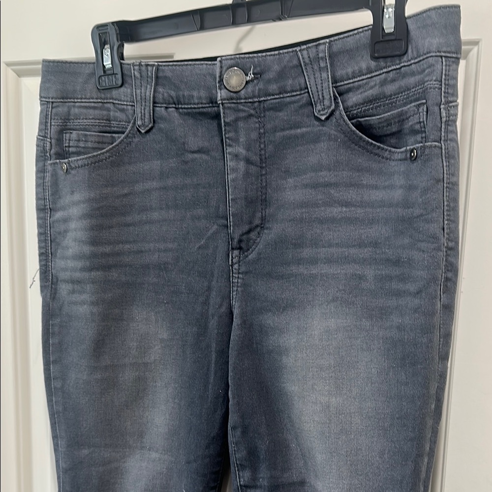 Wit & Wisdom Skinny Ankle Charcoal Skinny Jeans size 8P